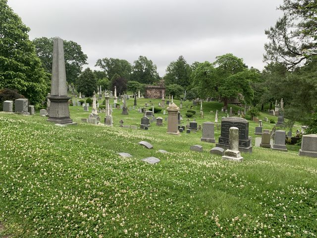 Green-Wood  Cemetery (Jen Chung / Gothamist)